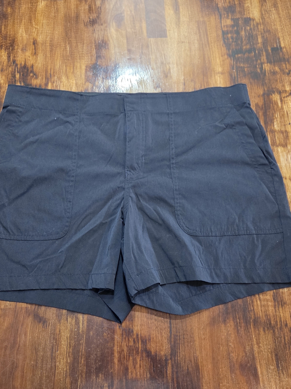 Eddie Bauer Women's Cargo Shorts Black Size 14 Gorpcore Hiking Outdoors